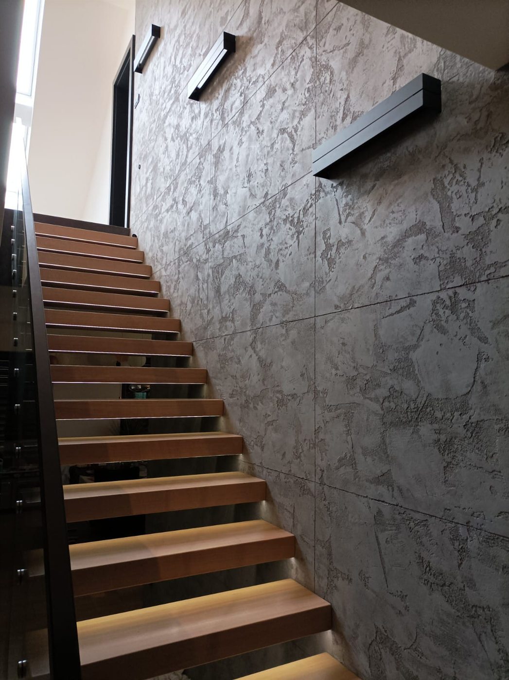 Oświetlenie schodów w domu